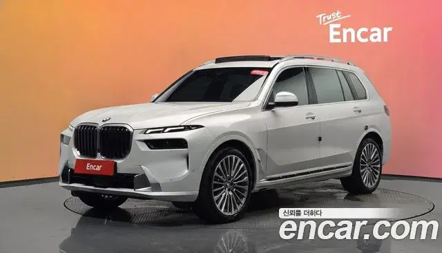 BMW X7 2025 — ფოტო 15/36