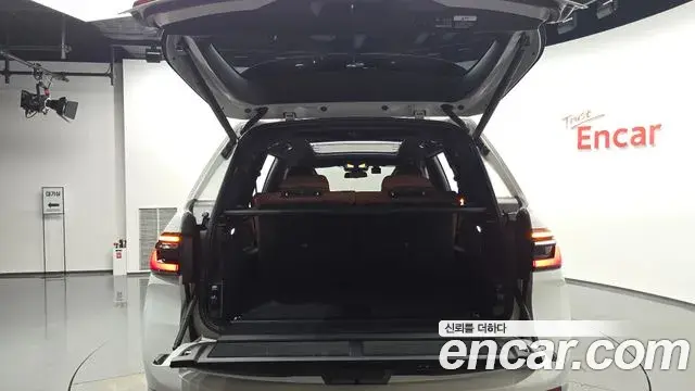 BMW X7 2025 — ფოტო 36/36