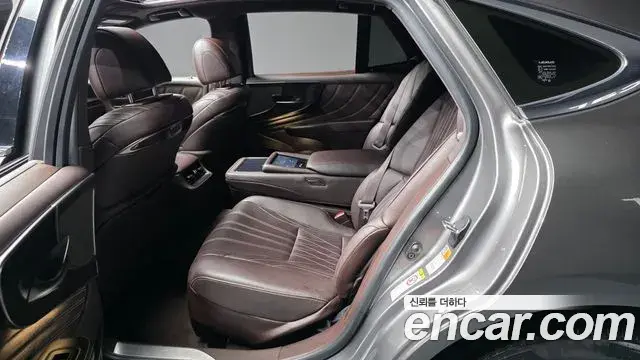 Lexus LS500h 2018 — ფოტო 7/35