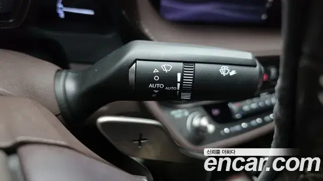 Lexus LS500h 2018 — ფოტო 22/35