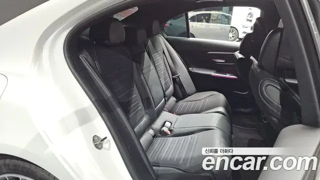 Mercedes-Benz C-Class 2022 — Фото 10/20