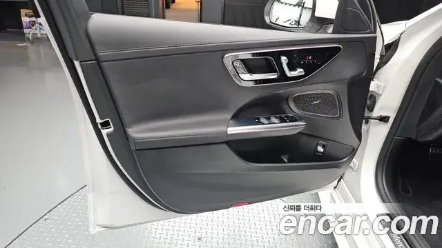Mercedes-Benz C-Class 2022 — Şəkil 14/31