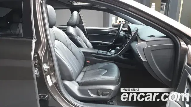 Toyota Avalon 2019 — Şəkil 11/31