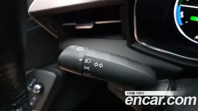 Toyota Avalon 2019 — Şəkil 22/31