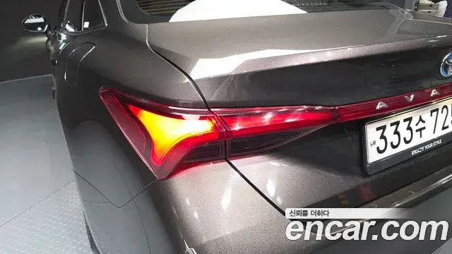 Toyota Avalon 2019 — Şəkil 15/31