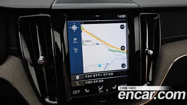 Volvo XC60 2019 — Şəkil 6/20
