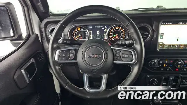 Jeep Wrangler 2021 — Фото 13/20