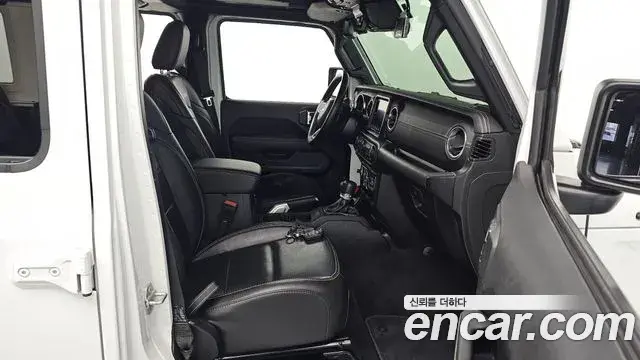Jeep Wrangler 2021 — ფოტო 12/31