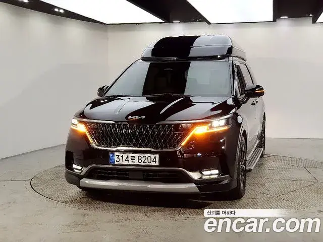 Kia Carnival 2022 — ფოტო 4/20