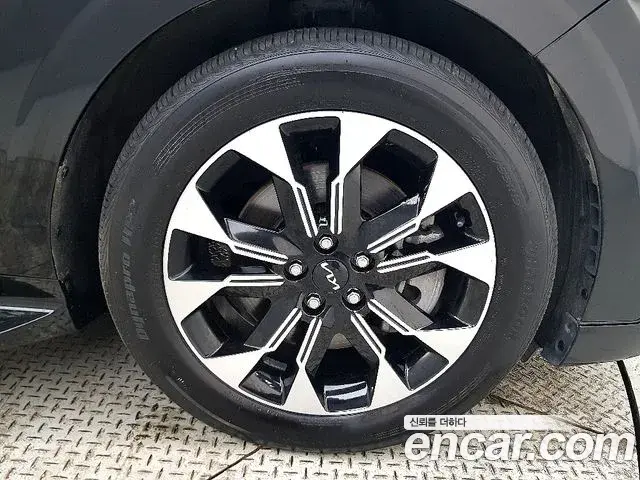 Kia Carnival 2022 — ფოტო 12/20