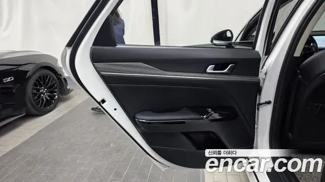 Kia K5 2024 — Photo 32/32