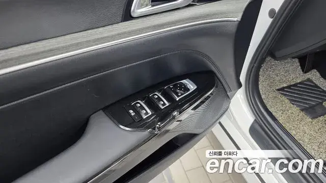 Kia K5 2024 — Photo 8/32