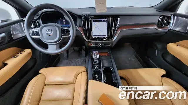 Volvo V60 Cross Country 2024 — ფოტო 3/20