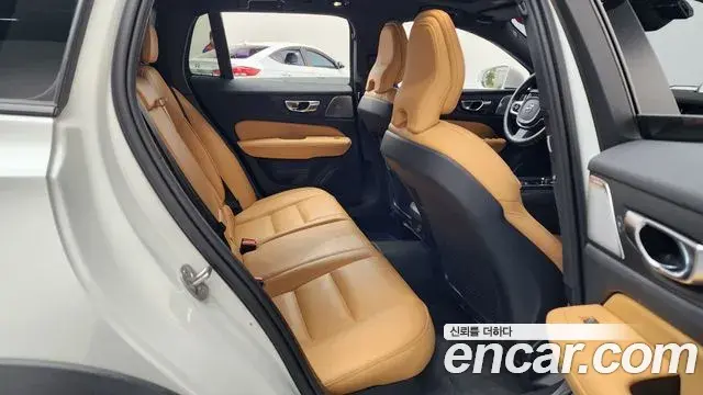 Volvo V60 Cross Country 2024 — ფოტო 5/20