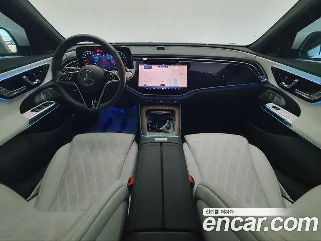 Mercedes-Benz E-Class 2026 — Photo 13/20