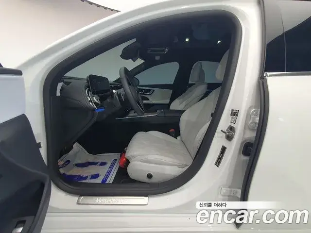 Mercedes-Benz E-Class 2026 — Photo 12/20