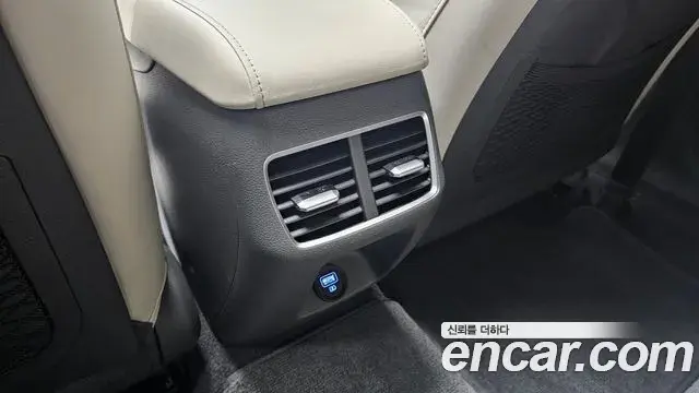 Hyundai Sonata Hybrid 2020 — Photo 22/32