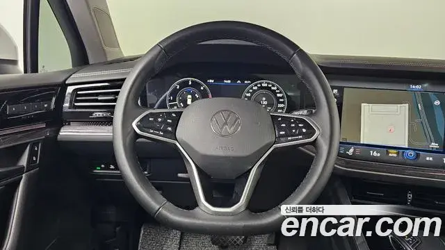 Volkswagen Touareg 2023 — Şəkil 1/30