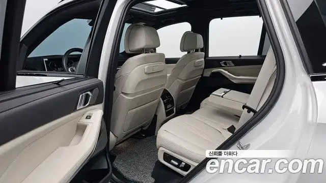 BMW X5 2025 — ფოტო 22/37