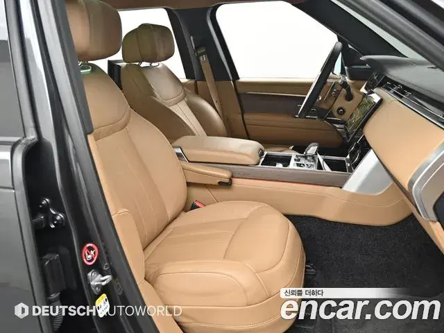 Land Rover Range Rover 2023 — Photo 16/19