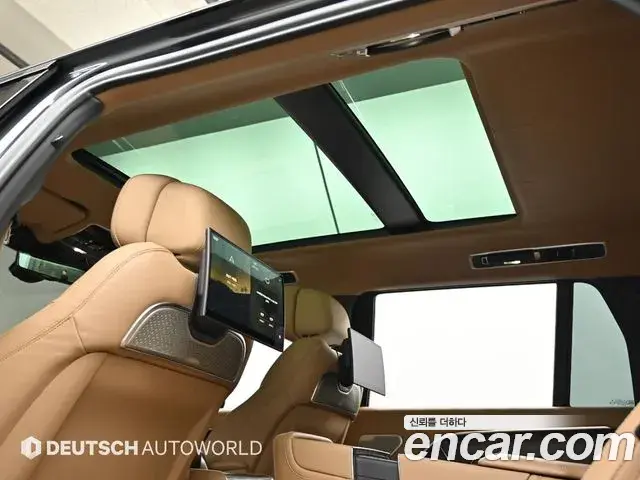 Land Rover Range Rover 2023 — Photo 10/19