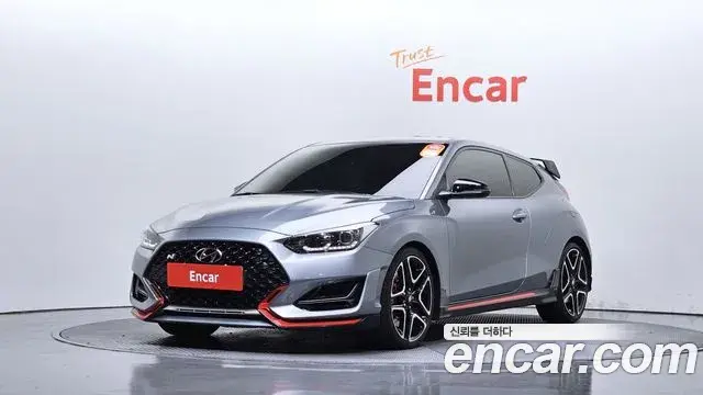 Hyundai Veloster 2019 — Фото 1/20