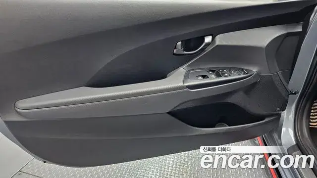 Hyundai Veloster 2019 — Şəkil 8/30