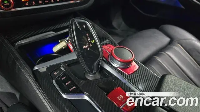BMW 5 Series 2018 — Фото 9/20
