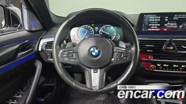 BMW 5 Series 2018 — Фото 13/20