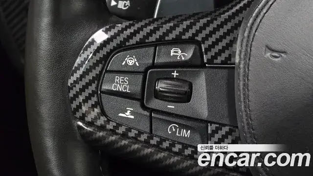 BMW 5 Series 2018 — Фото 18/20