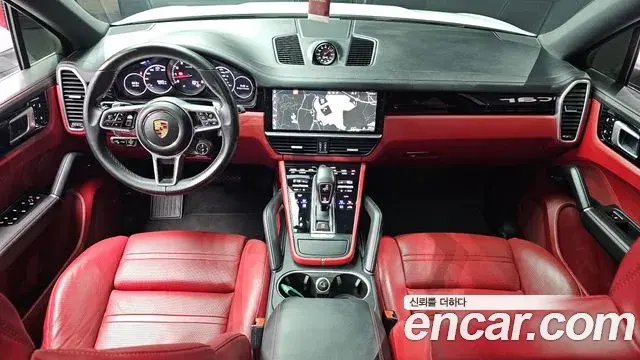 Porsche Cayenne 2020 — Photo 20/36