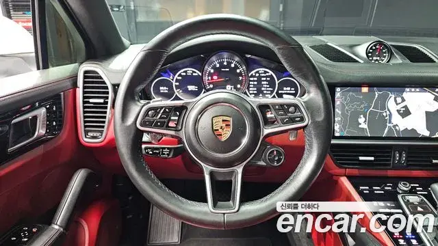 Porsche Cayenne 2020 — Photo 3/36