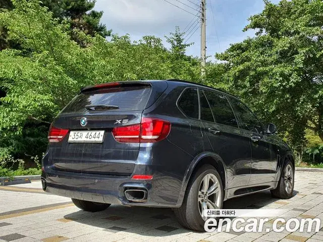 BMW X5 2018 — Фото 2/13