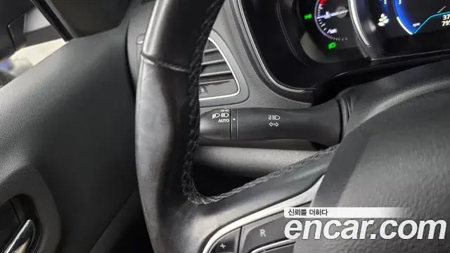 Renault Samsung QM6 2021 — Şəkil 26/33