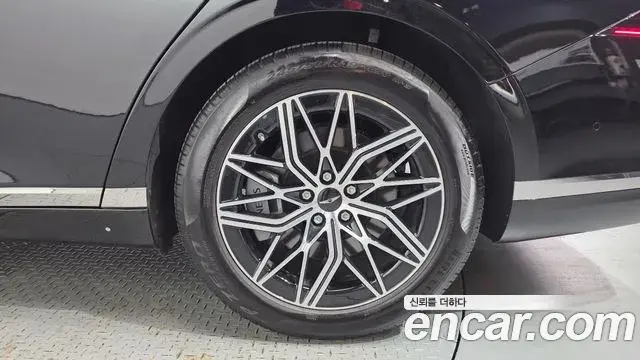 Genesis G90 2023 — ფოტო 33/41