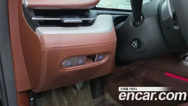 Genesis G90 2023 — ფოტო 21/41