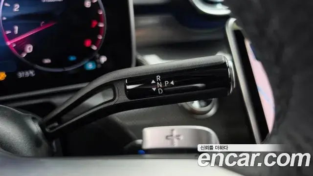 Mercedes-Benz C-Class 2025 — Фото 9/20