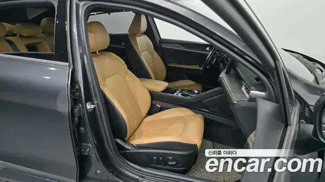 Kia K5 2020 — Şəkil 27/33