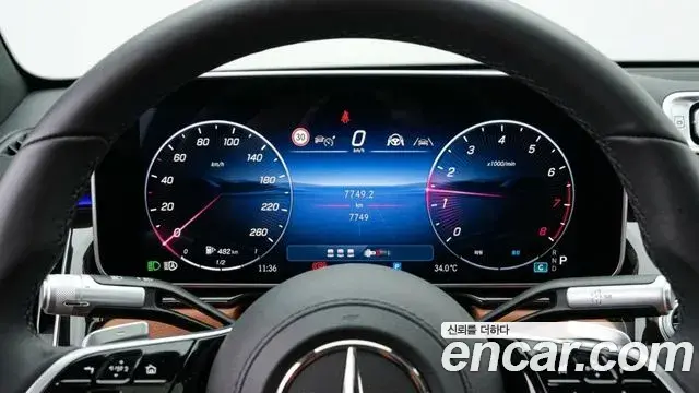Mercedes-Benz E-Class 2025 — Photo 13/13