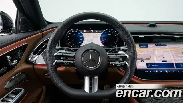 Mercedes-Benz E-Class 2025 — Photo 9/13