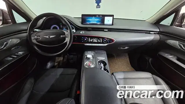 Genesis GV70 2021 — ფოტო 16/20