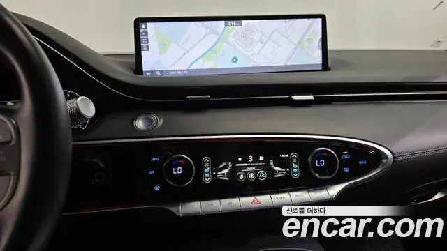 Genesis GV70 2021 — ფოტო 2/20
