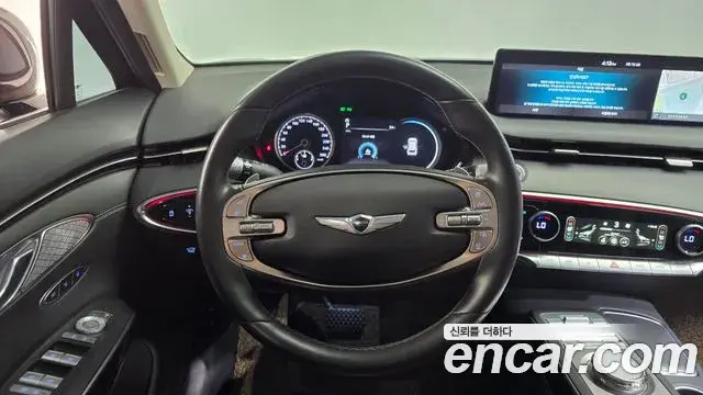 Genesis GV70 2021 — ფოტო 13/20