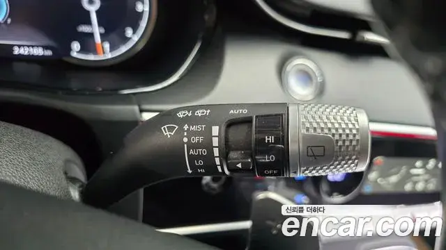Genesis GV70 2021 — ფოტო 6/20