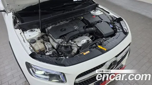Mercedes-Benz GLB-Class 2022 — Фото 6/20