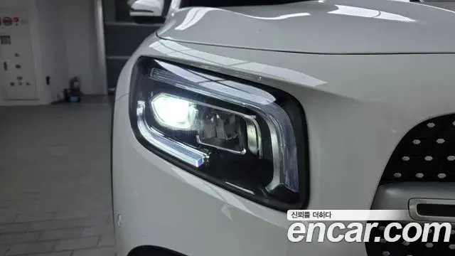 Mercedes-Benz GLB-Class 2022 — Şəkil 3/33