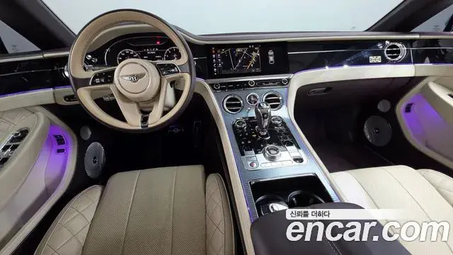 Bentley Continental GT 2019 — Photo 12/20