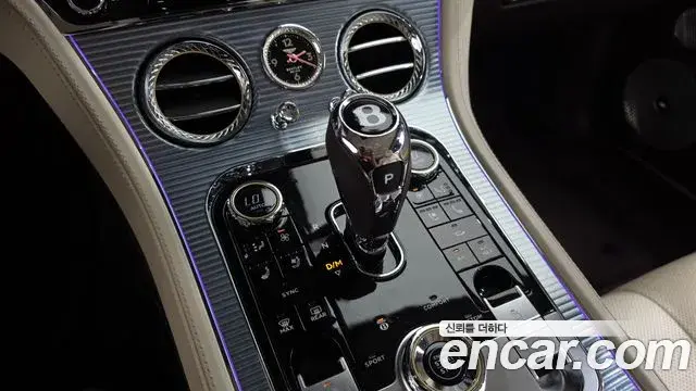 Bentley Continental GT 2019 — Photo 2/20