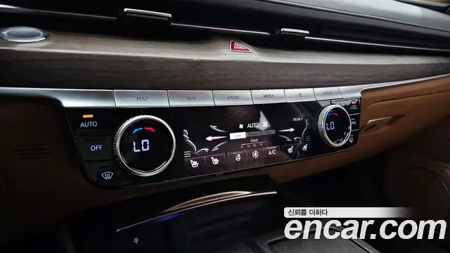 Genesis G80 2021 — ფოტო 32/33