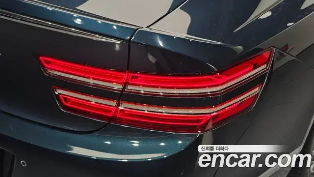 Genesis G80 2021 — ფოტო 31/33